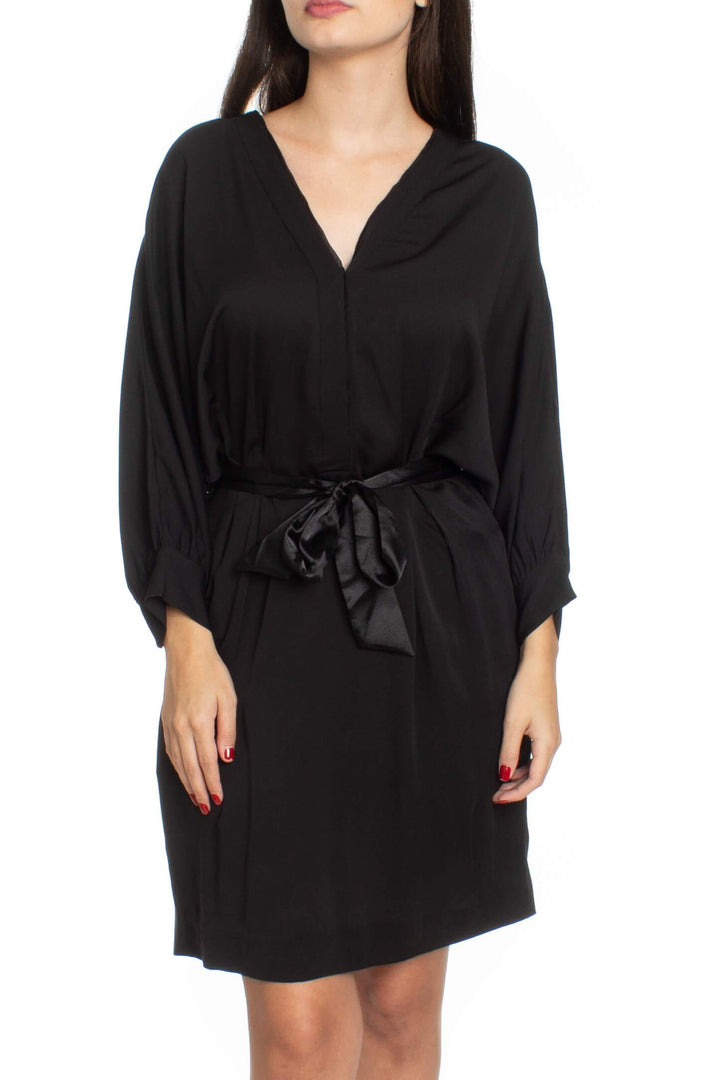 Vestido Chloe negro, vista frontal – ClosetRehab