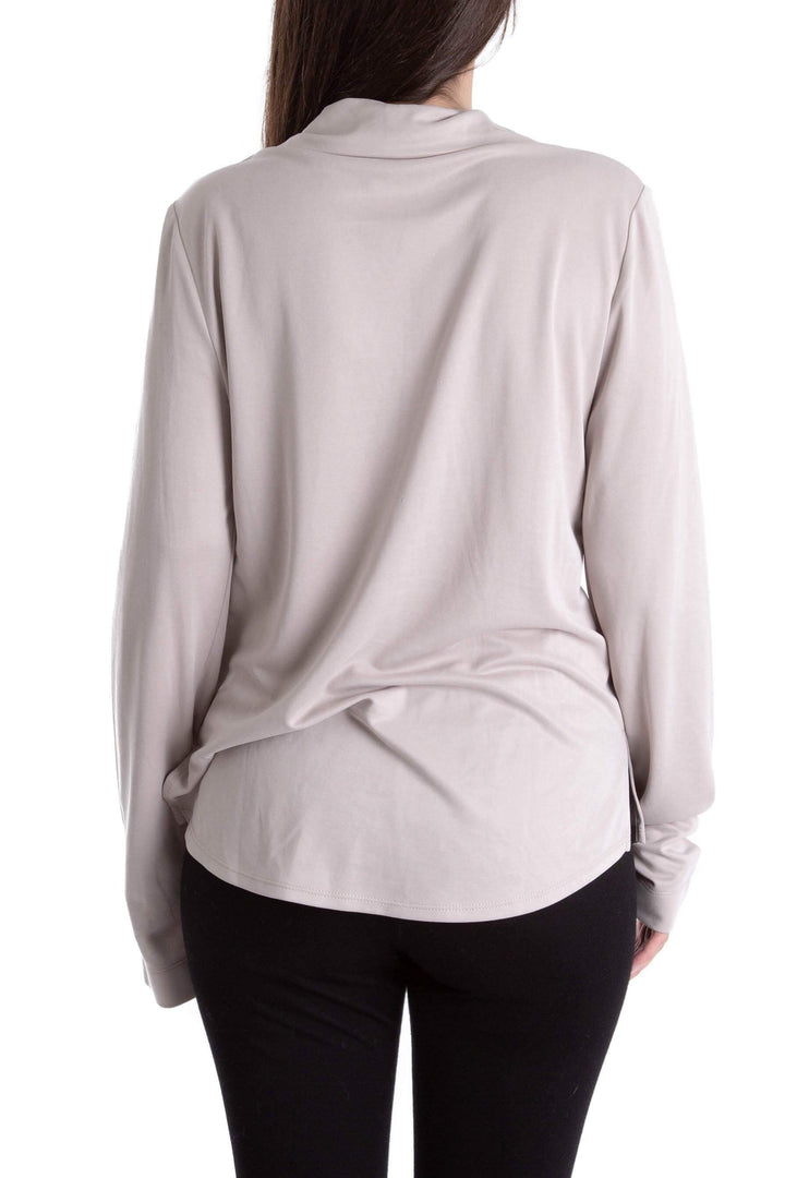 Blusa BCBG Maxazria beige, vista posterior – ClosetRehab