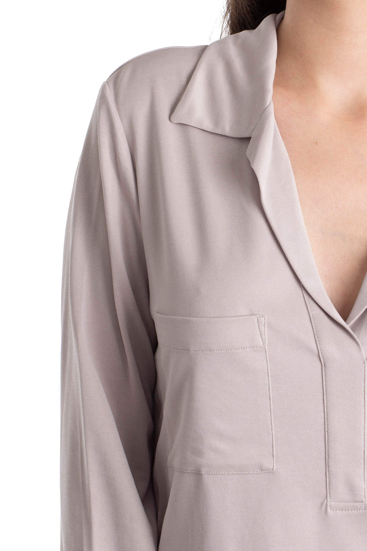 Blusa BCBG Maxazria beige, vista lateral – ClosetRehab