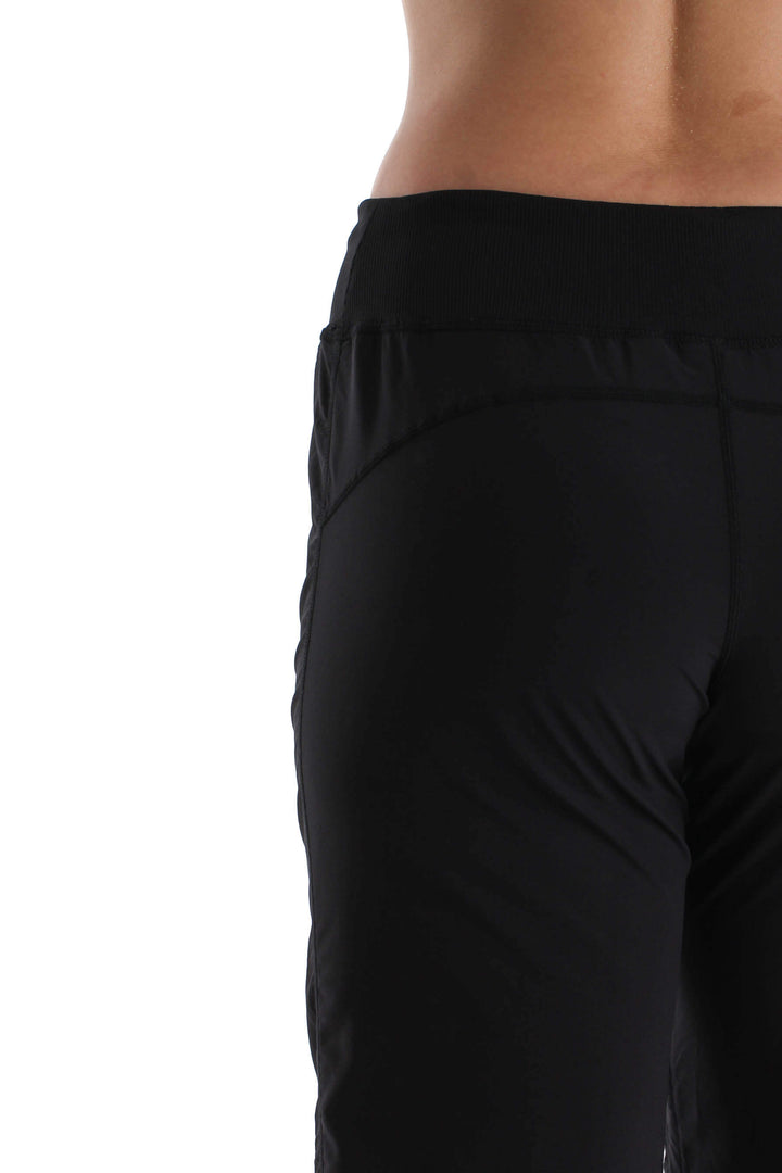 Pantalón Zella negro, vista lateral – ClosetRehab