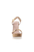 Stuart Weitzman, 8 USA