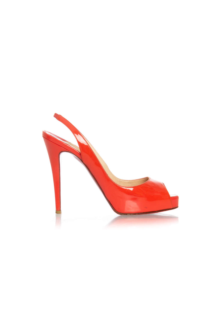 Zapato Christian Louboutin, vista frontal – ClosetRehab