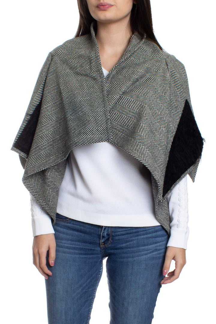 Chamarra Carla Fernández gris, vista frontal – ClosetRehab