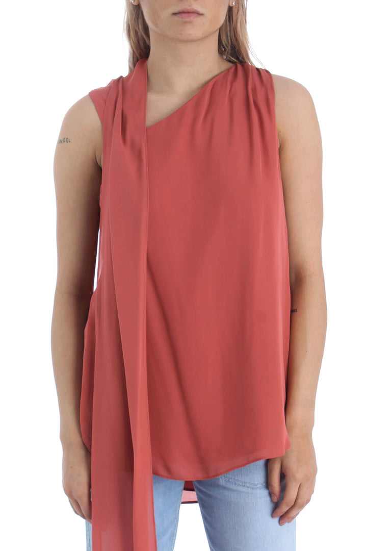 Blusa Haute Hippie coral sin mangas con panel drapeado, vista frontal