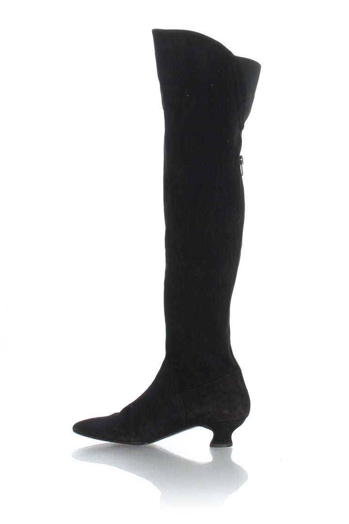 Zapato Fendi negro, vista lateral – ClosetRehab