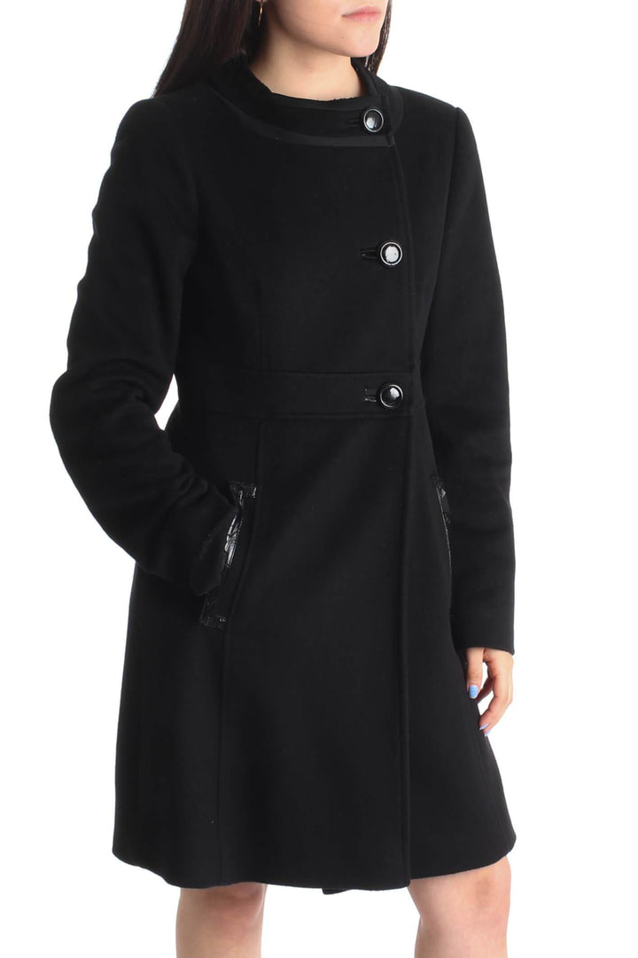 Abrigo Elie Tahari negro, vista frontal – ClosetRehab