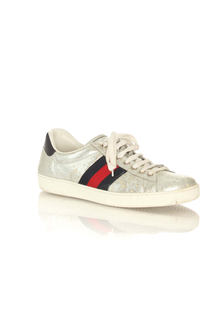 Zapato Gucci gris, vista posterior – ClosetRehab
