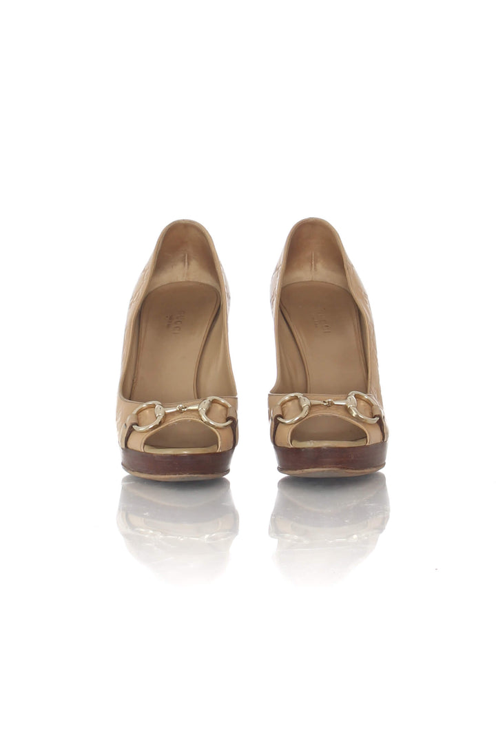 Pumps Gucci nude talla 7.5 USA, par completo, detalle de producto | ClosetRehab