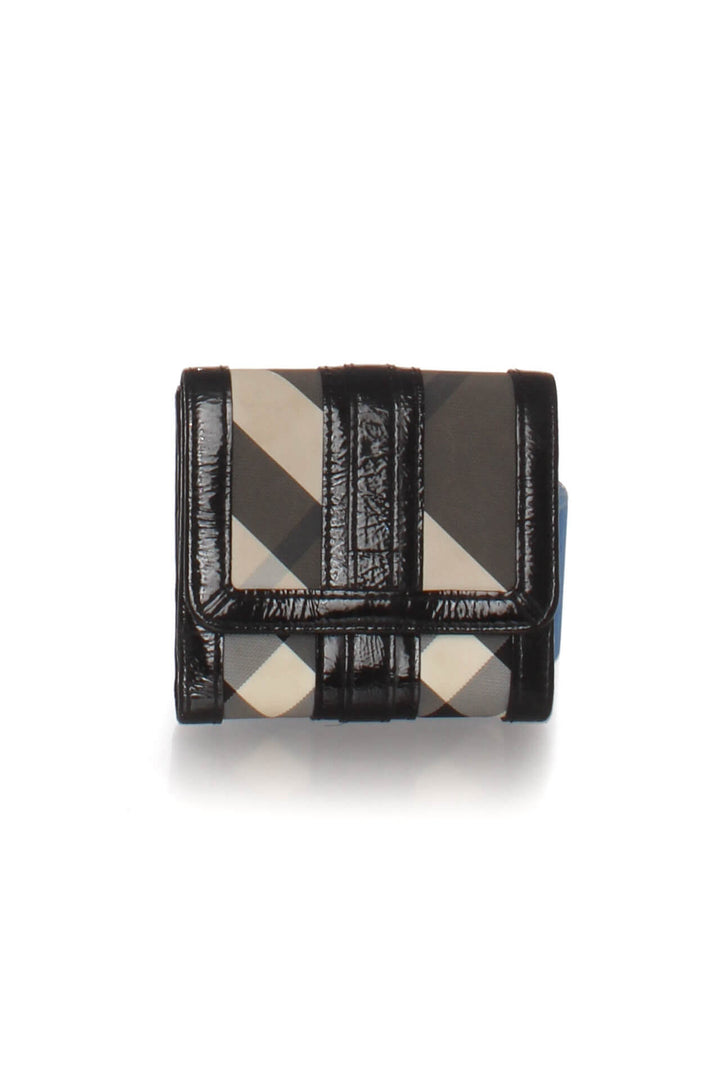 Cartera Burberry estampado y negro, vista frontal – ClosetRehab