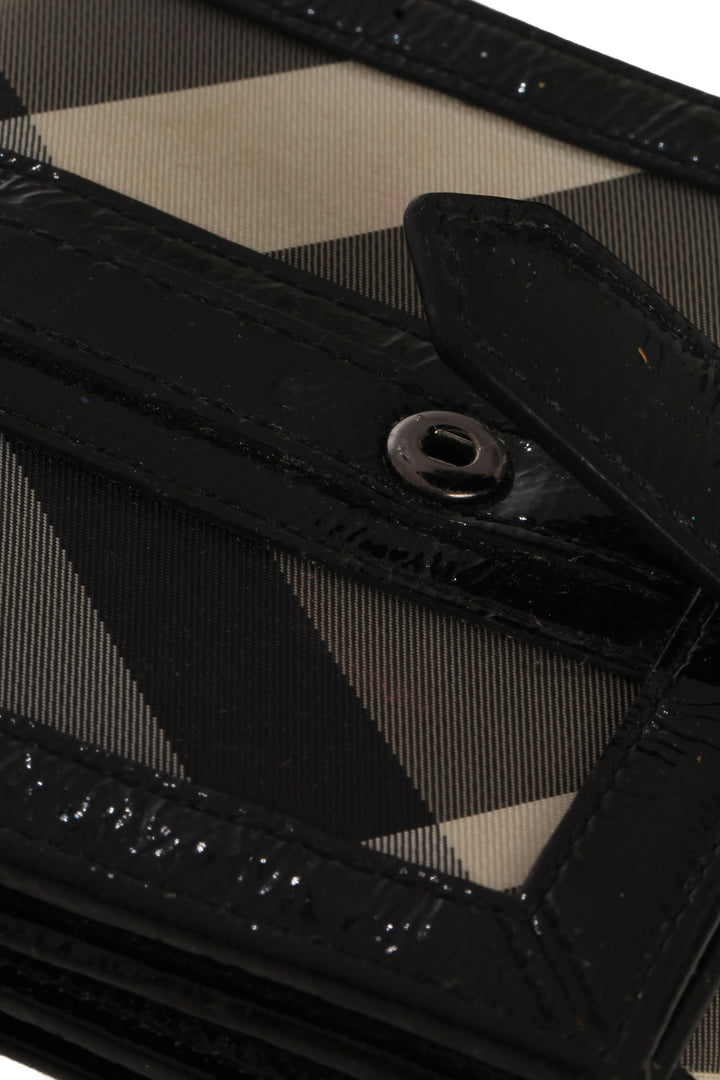 Cartera Burberry estampado y negro, detalle 6 – ClosetRehab