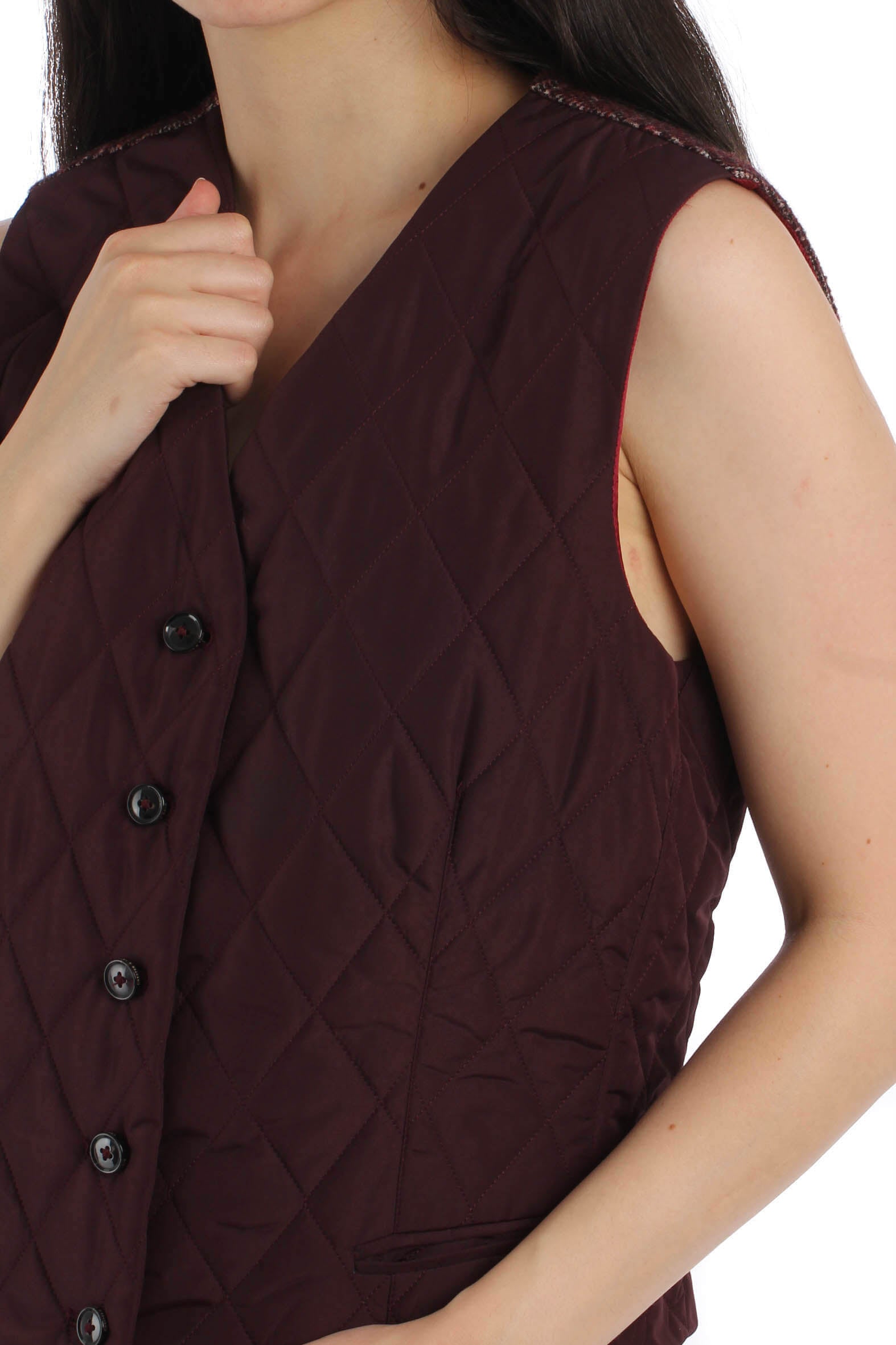 Chester & Peck, Talla S