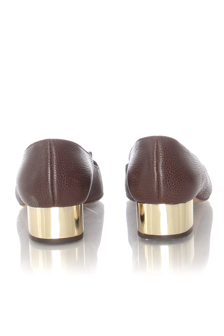 Zapato Carolina Herrera café, detalle 6 – ClosetRehab