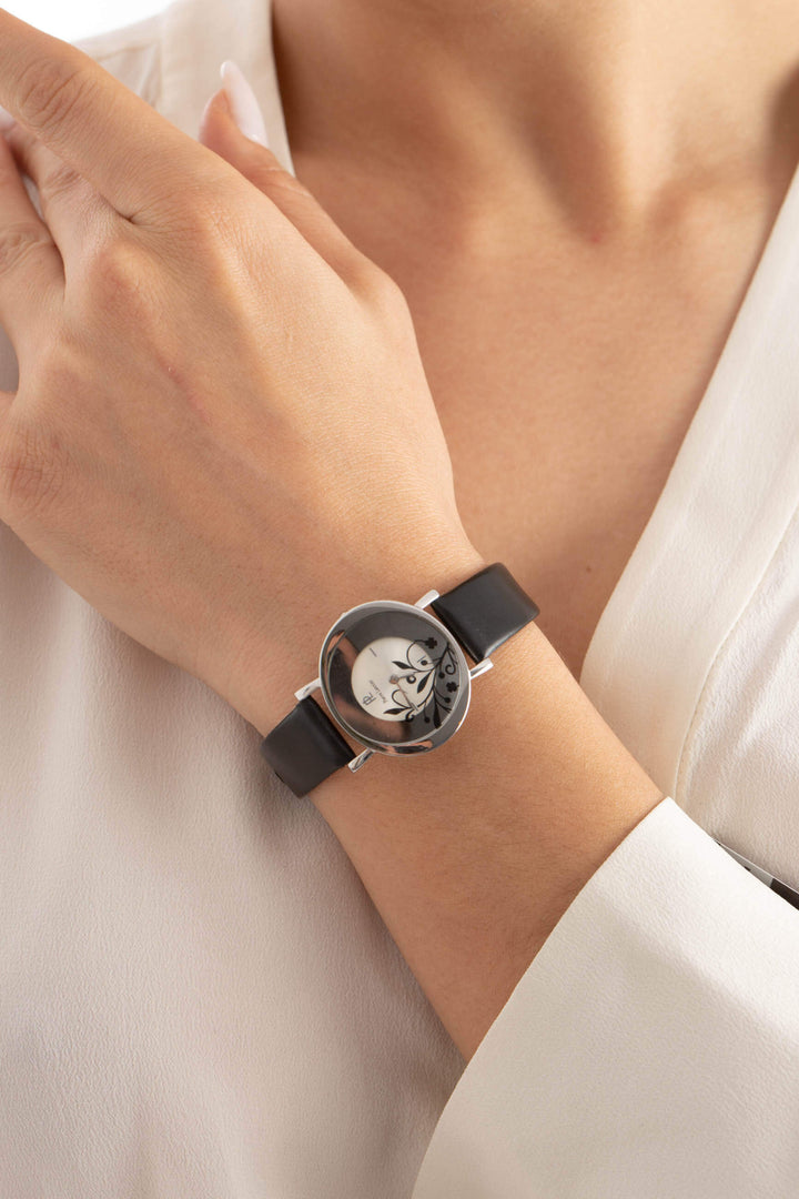Reloj Pierre Lannier gris y negro, vista frontal – ClosetRehab