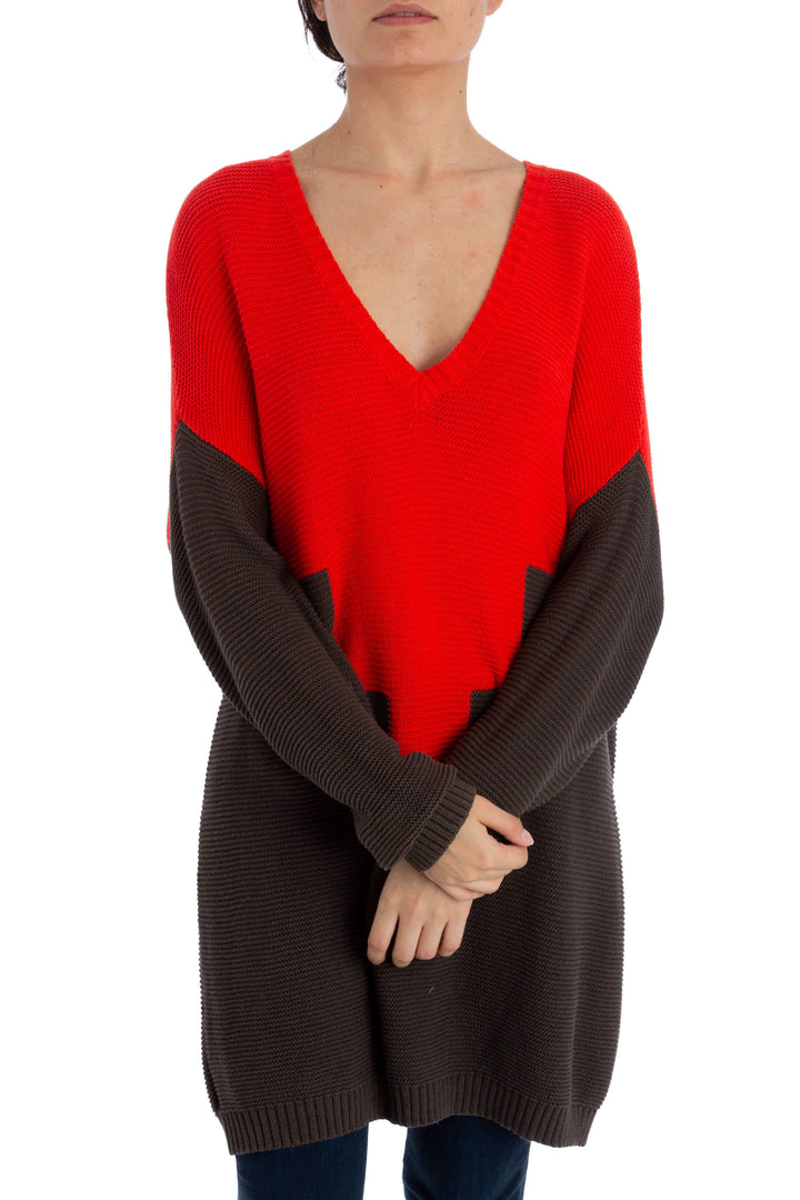 Suéter BCBG Generation gris y rojo, vista frontal – ClosetRehab
