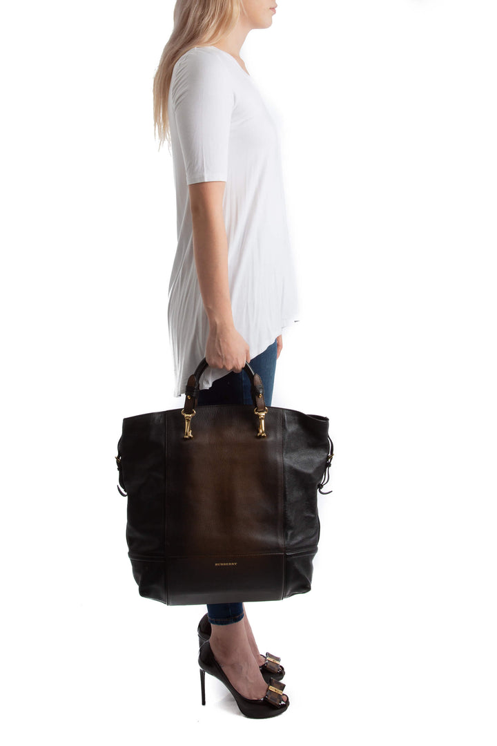 Bolsa Burberry café y negro, detalle 12 – ClosetRehab