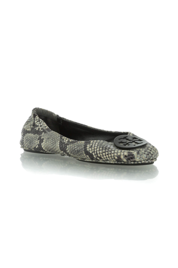 Zapato Tory Burch gris, vista posterior – ClosetRehab