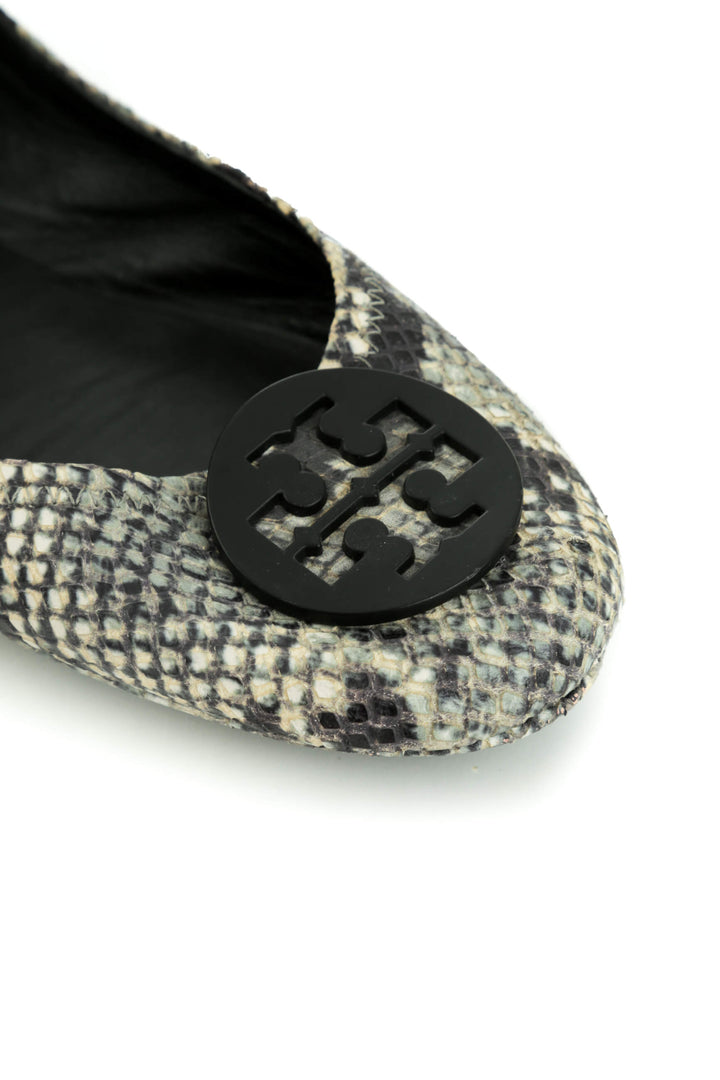 Zapato Tory Burch gris, detalle 9 – ClosetRehab