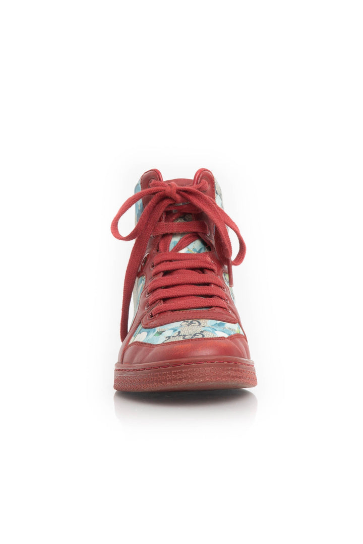 Zapato Gucci rojo, vista lateral – ClosetRehab