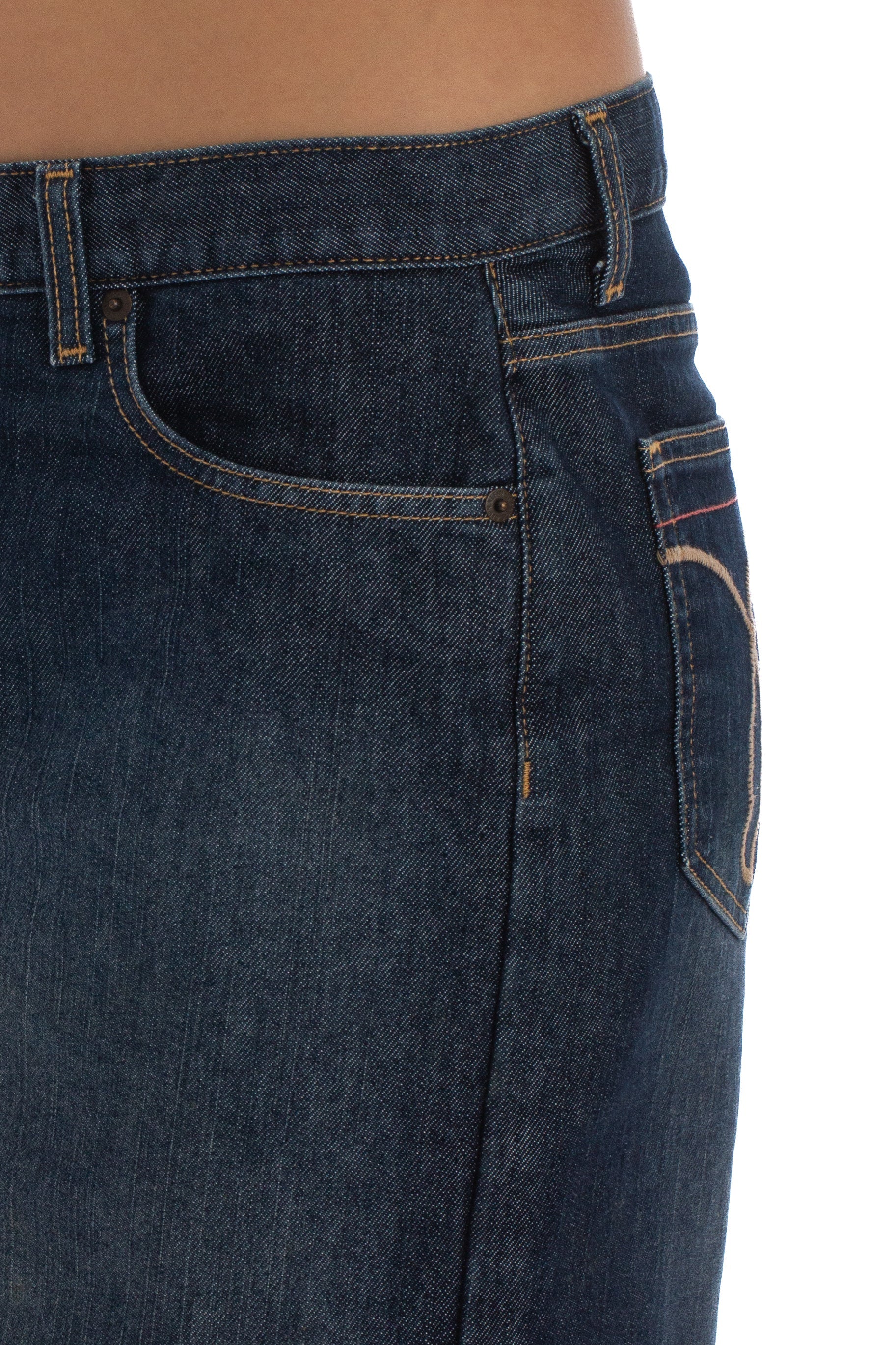 Calvin Klein, Talla 7