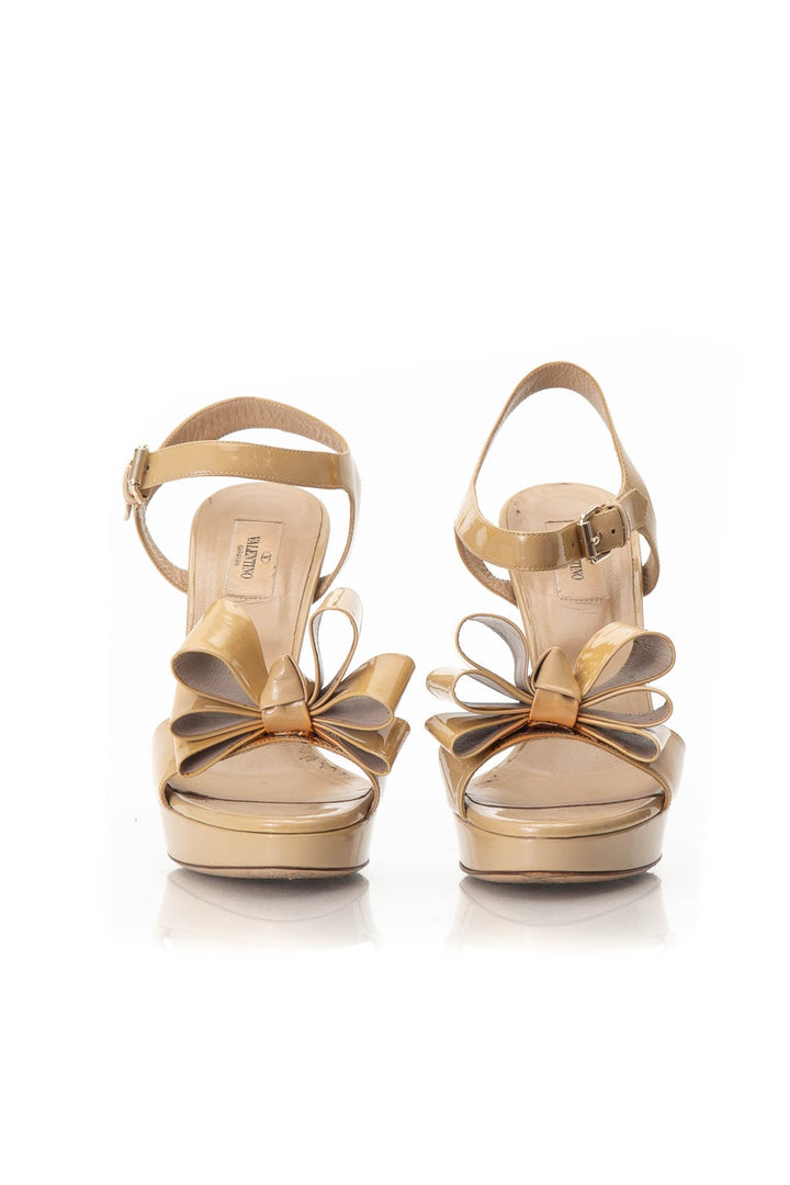 Zapato Valentino Garavani beige, detalle 7 – ClosetRehab