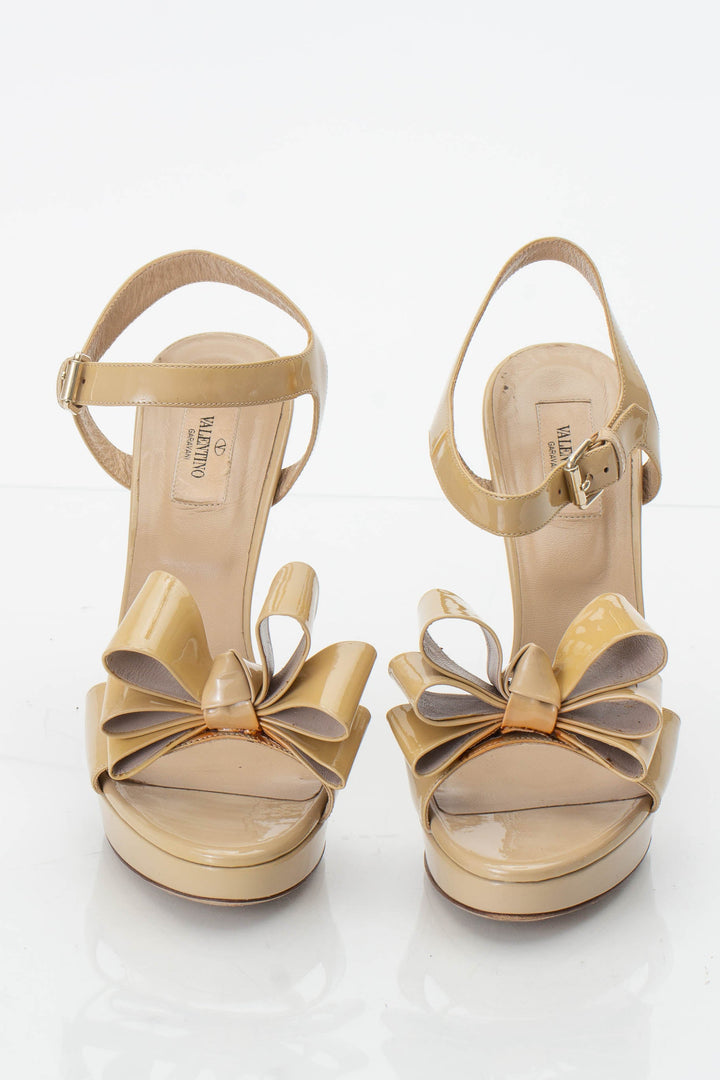 Zapato Valentino Garavani beige, detalle 9 – ClosetRehab