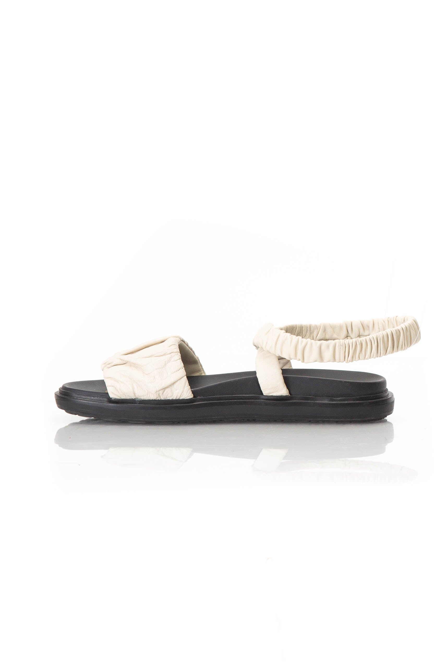 BCBG Maxazria, 8 USA