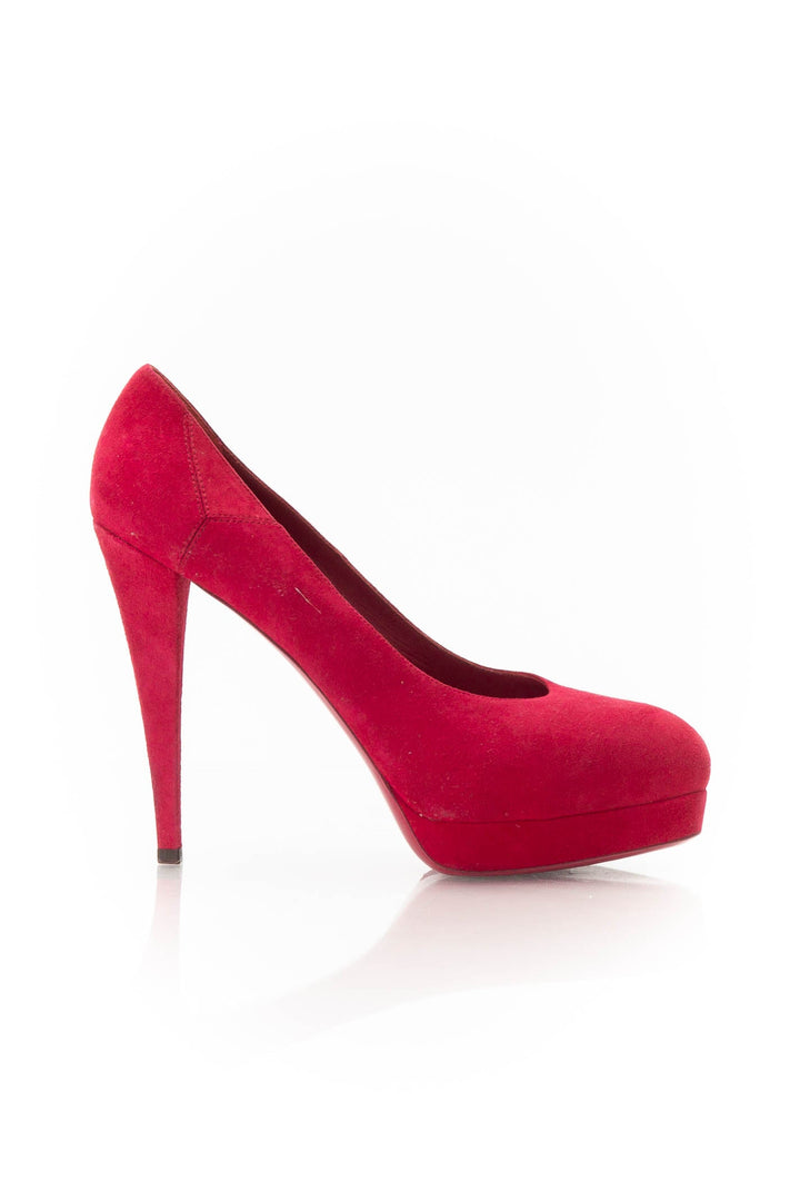 Zapato Yves Saint Laurent rojo, vista frontal – ClosetRehab