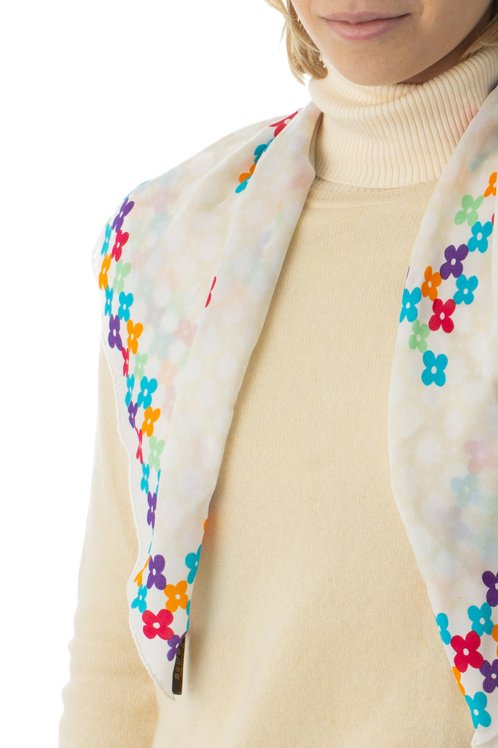 Pañuelo louis vuitton beige, detalle – ClosetRehab