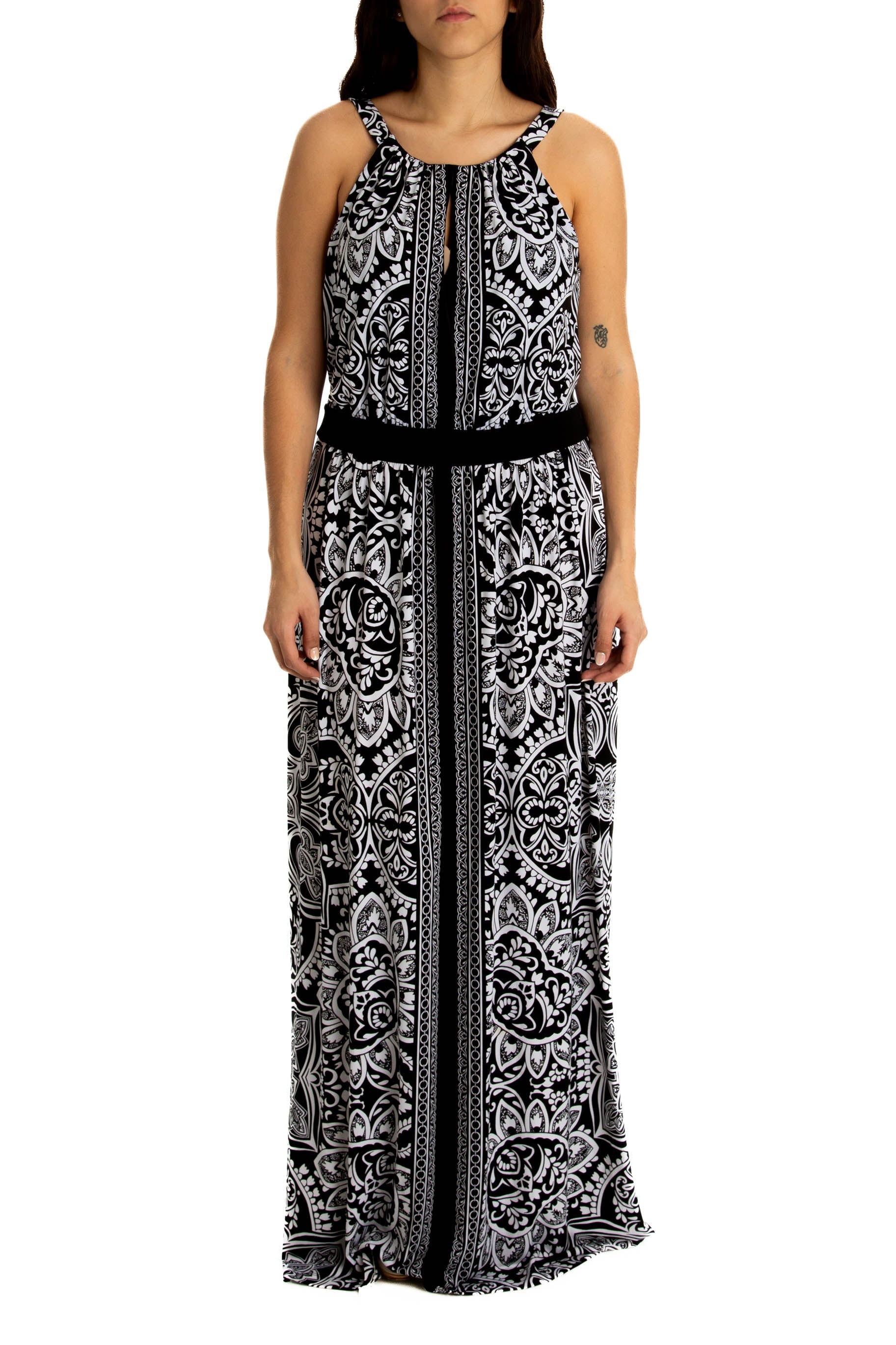 White House Black Market, Talla S