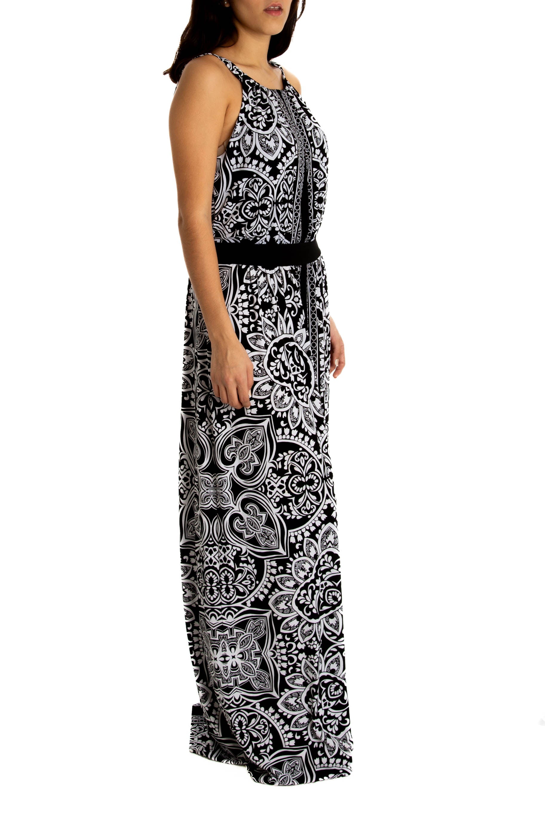 White House Black Market, Talla S