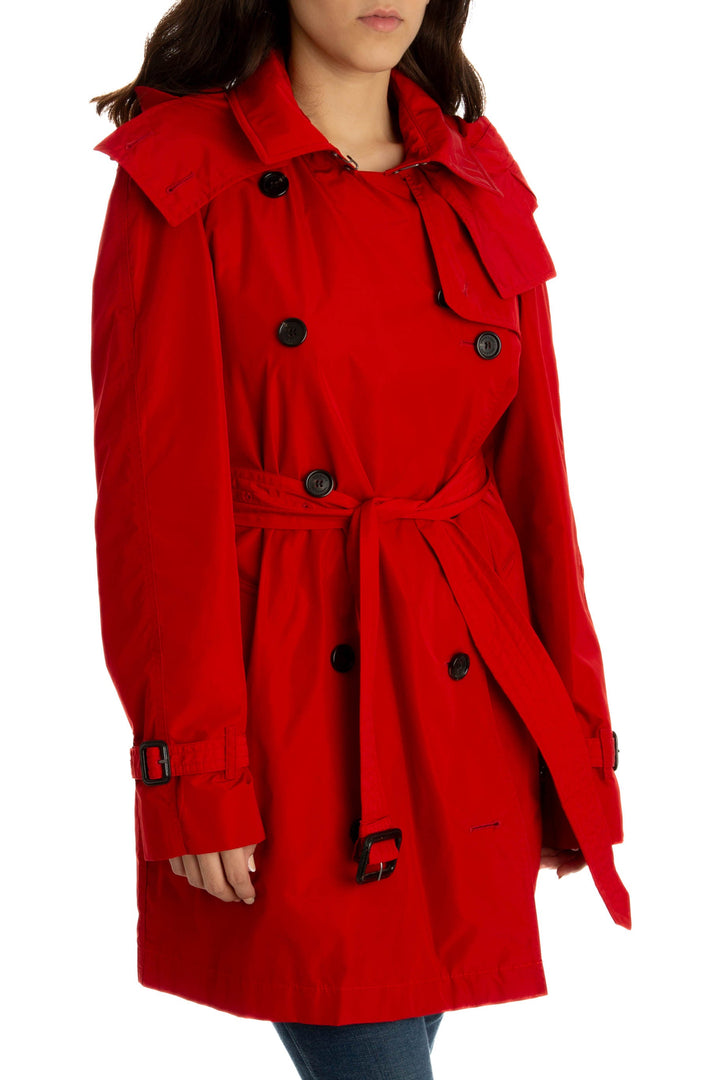 Abrigo Burberry rojo, vista posterior – ClosetRehab
