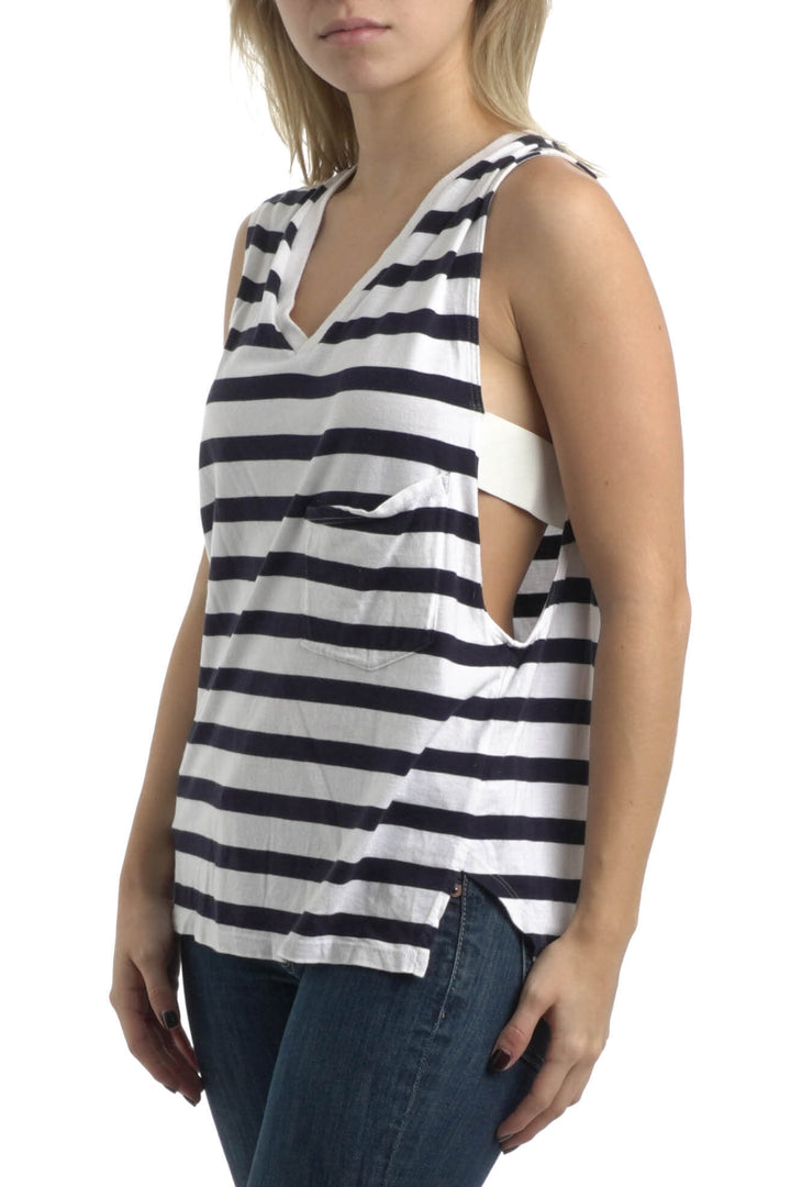 Blusa Theory azul y estampado, vista posterior – ClosetRehab