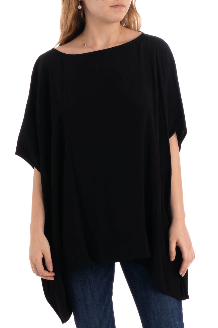 Blusón Diane von Furstenberg negro de corte amplio, vista frontal