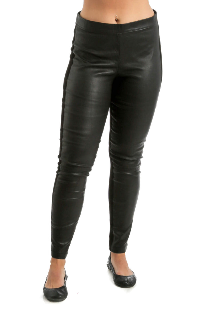 Leggings Vince negro, vista frontal – ClosetRehab