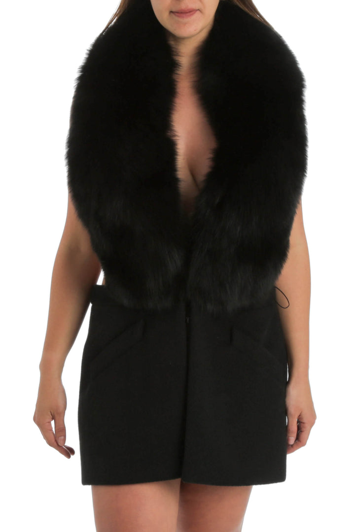 Abrigo Artelier Nicole Miller NWT negro, vista frontal – ClosetRehab