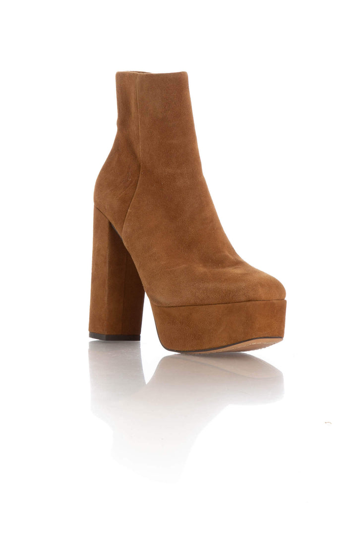 Zapato Vince Camuto café, vista posterior – ClosetRehab