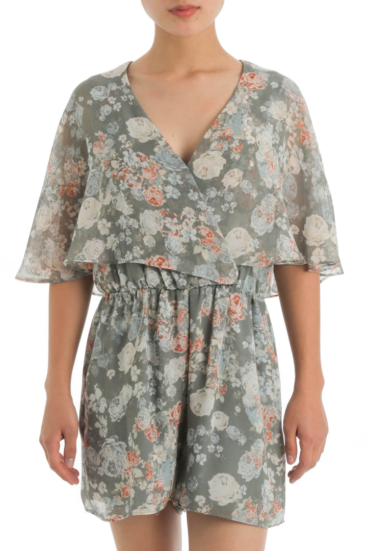 Short BCBG Generation verde, vista frontal – ClosetRehab