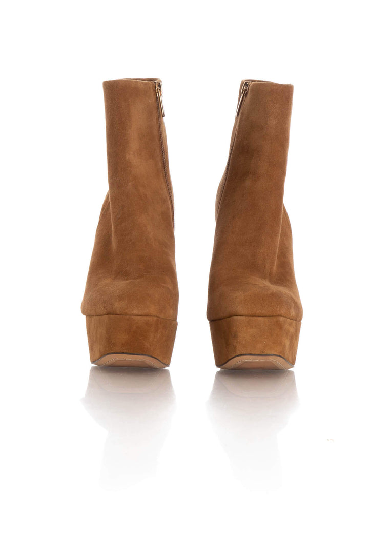 Zapato Vince Camuto café, detalle 5 – ClosetRehab