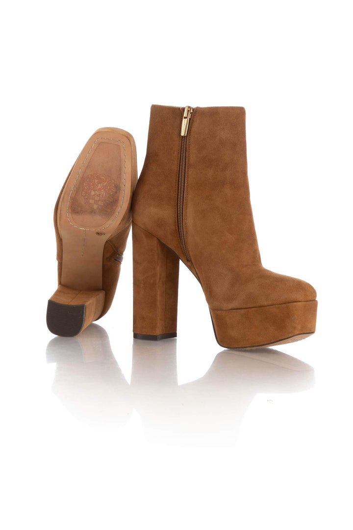 Zapato Vince Camuto café, detalle 6 – ClosetRehab
