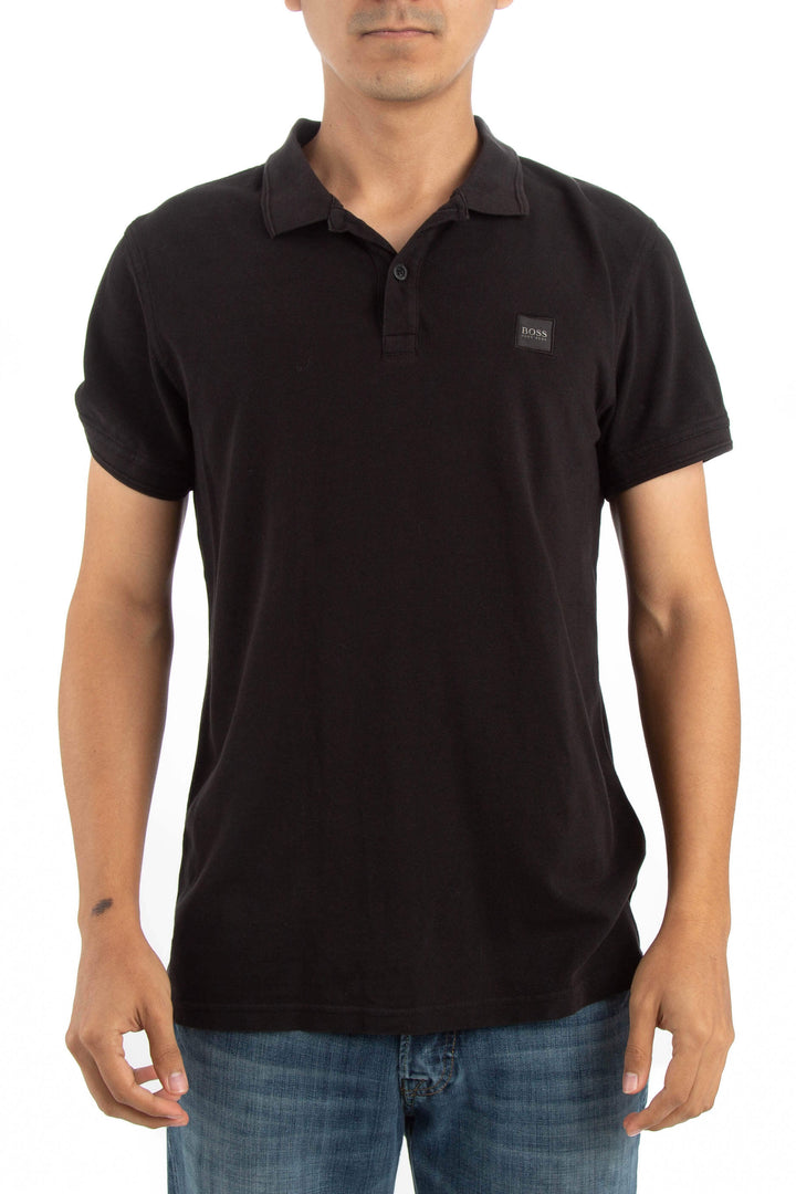 Polo Hugo Boss negro, vista frontal – ClosetRehab