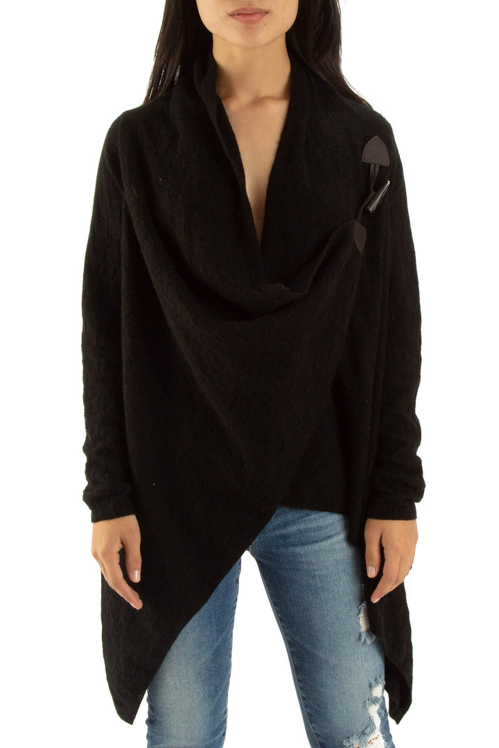 Suéter Neiman Marcus negro, vista frontal – ClosetRehab