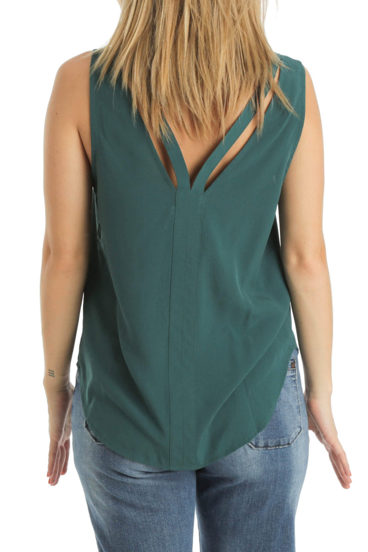 Blusa Trouvé verde, vista posterior – ClosetRehab