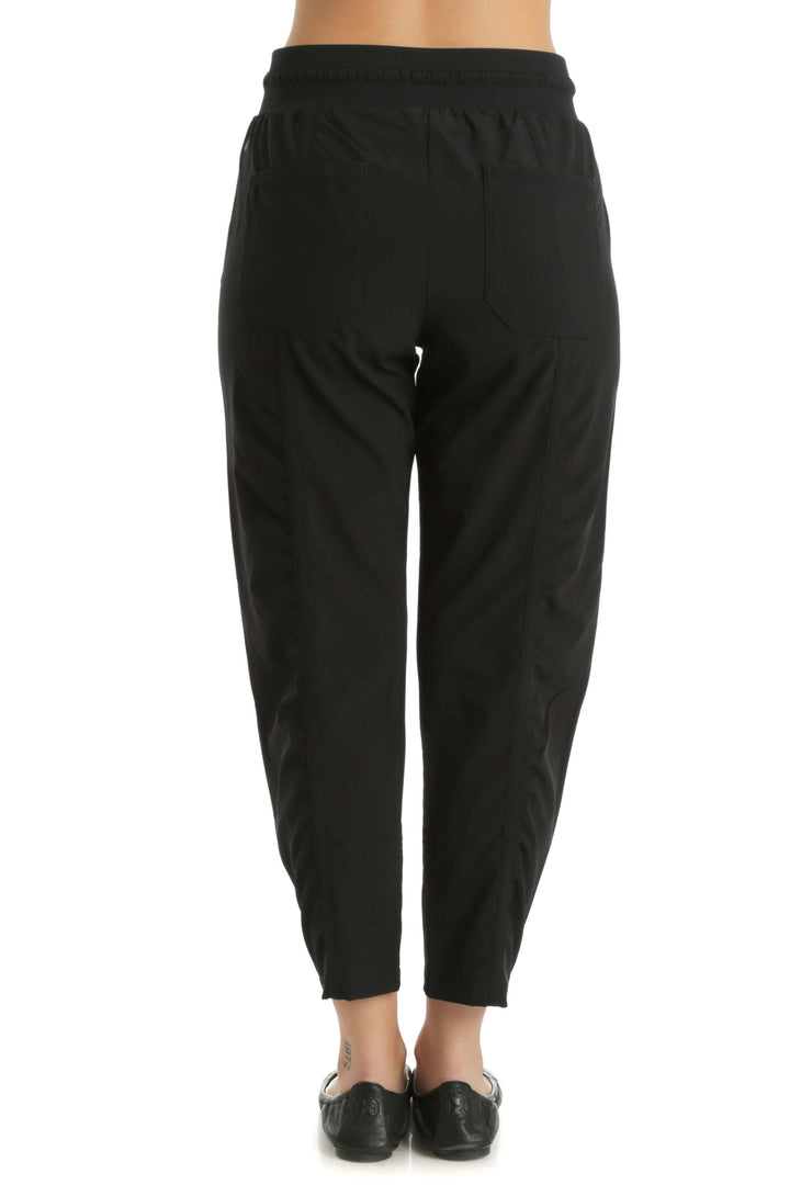 Pantalón Zella negro, vista posterior – ClosetRehab