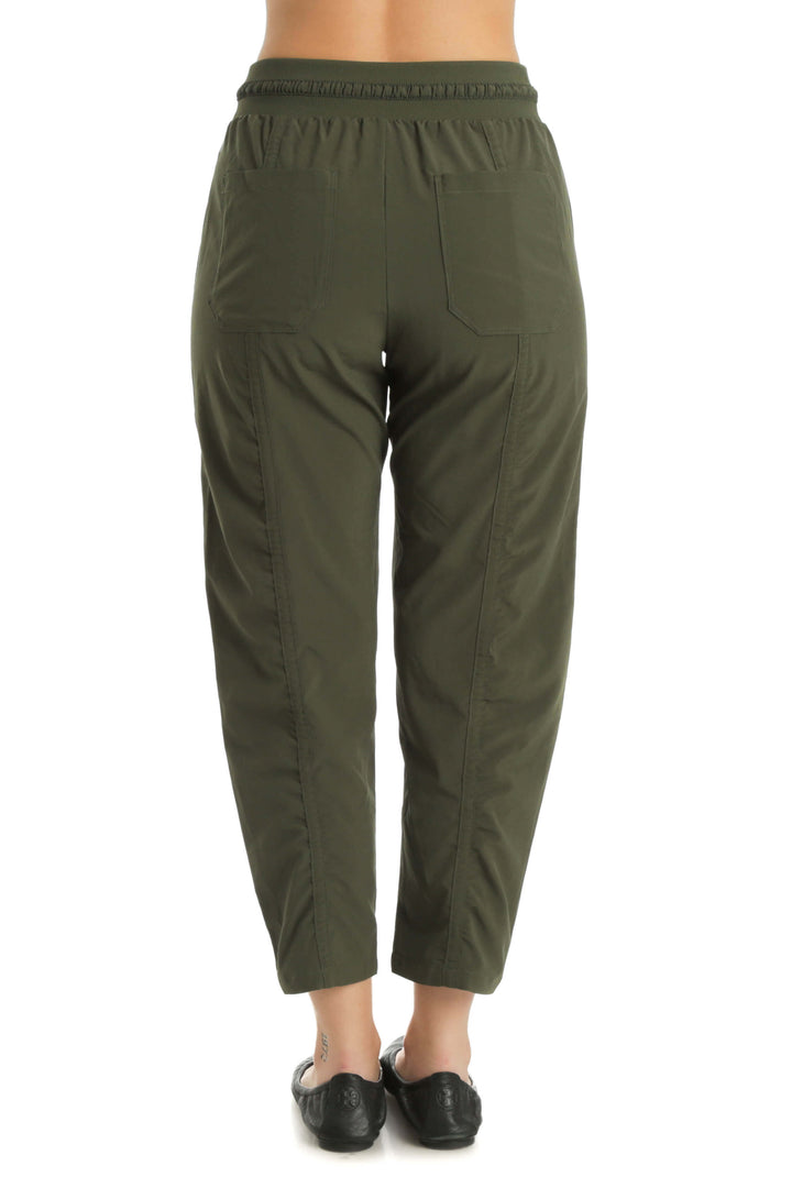 Pantalón Zella verde, vista posterior – ClosetRehab