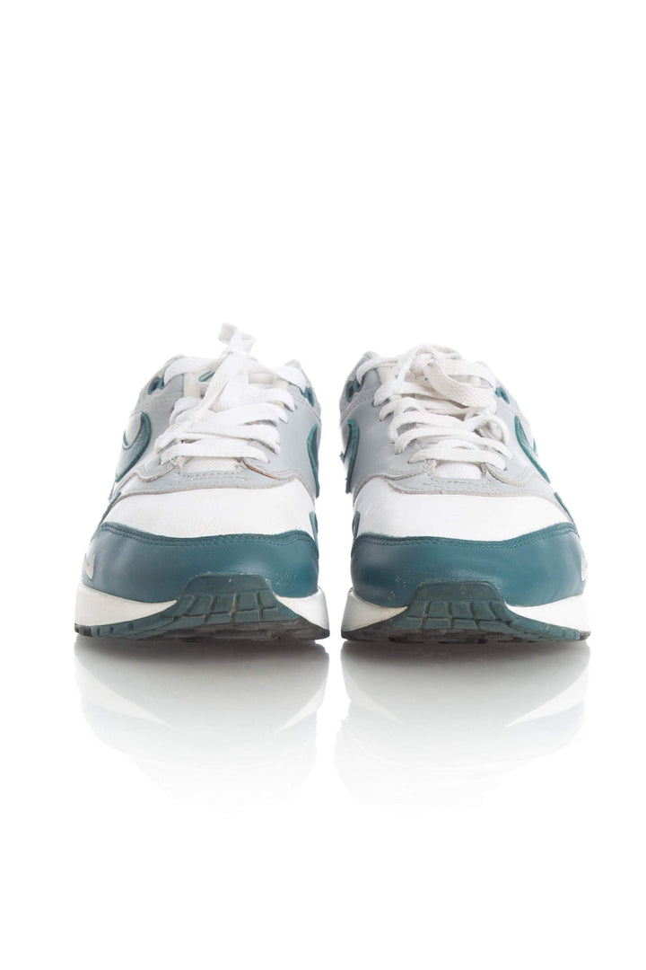 Zapato Nike verde, detalle – ClosetRehab