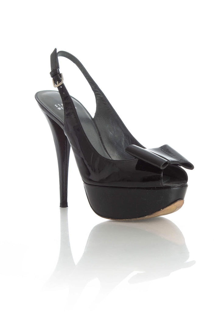 Zapato Stuart Weitzman negro, vista posterior – ClosetRehab