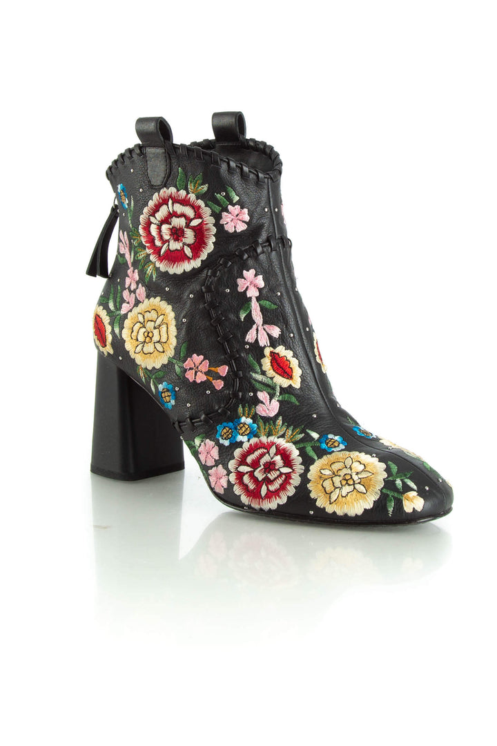 Zapato Alice + Olivia negro, vista posterior – ClosetRehab