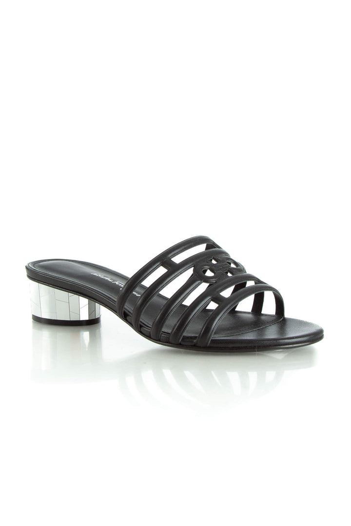 Zapato Salvatore Ferragamo negro, vista lateral – ClosetRehab