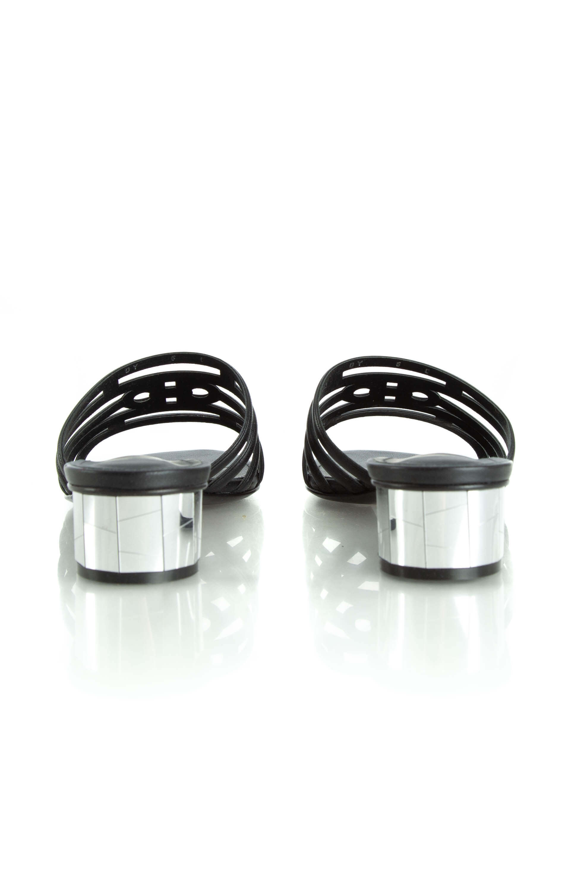 Salvatore Ferragamo, 6 USA