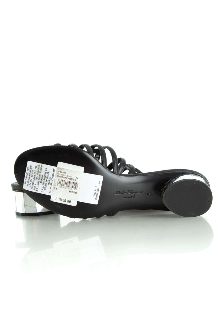 Zapato Salvatore Ferragamo negro, detalle 6 – ClosetRehab